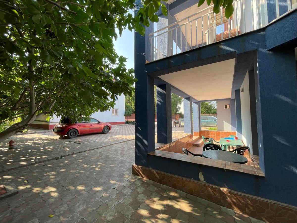 ホテルCasa Costin コスティネシュティ エクステリア 写真